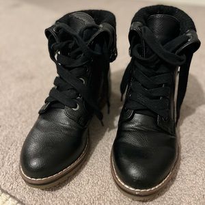 Tommy Hilfiger laced leather boots